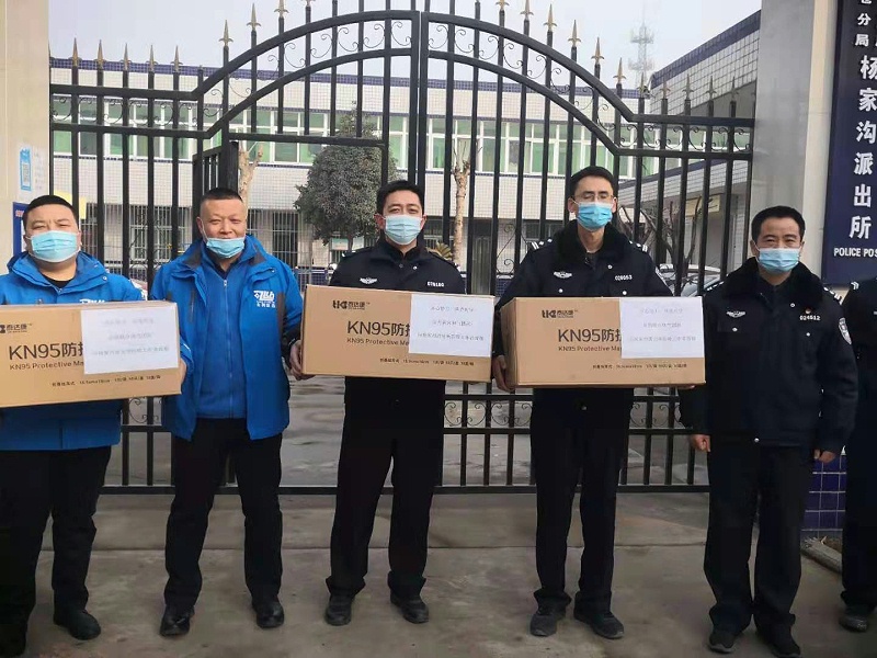 眾利聯(lián)合電氣團(tuán)隊向楊家溝派出所防疫工作者致敬1！