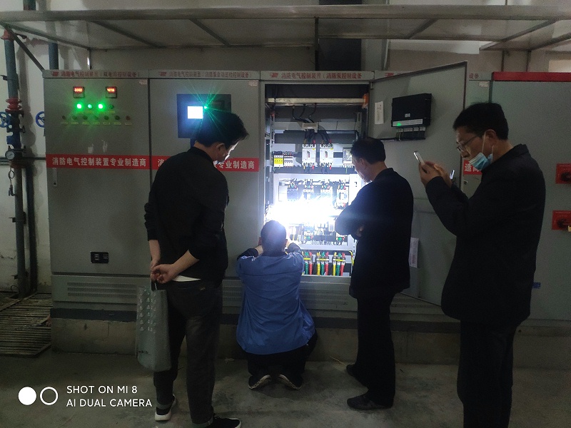 調(diào)試現(xiàn)場(chǎng)